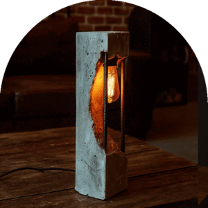 چراغ رومیزی و ایستاده ی طرح ستون شکسته